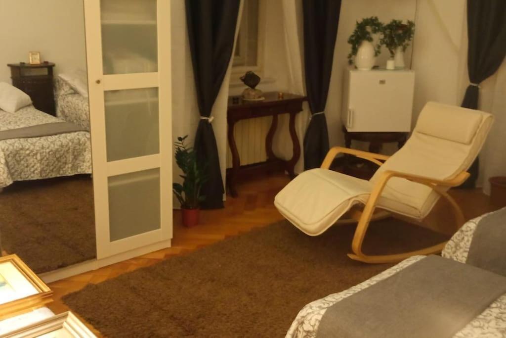 Appartamento La Casa Di Lu Trieste Esterno foto